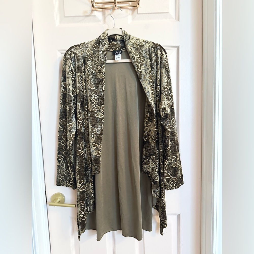 Gold velvet jostar kimono jacket